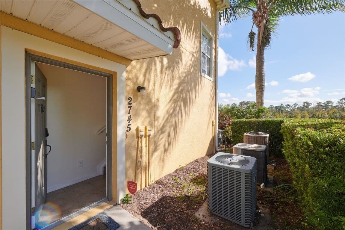 2745 OAKWATER Drive 4