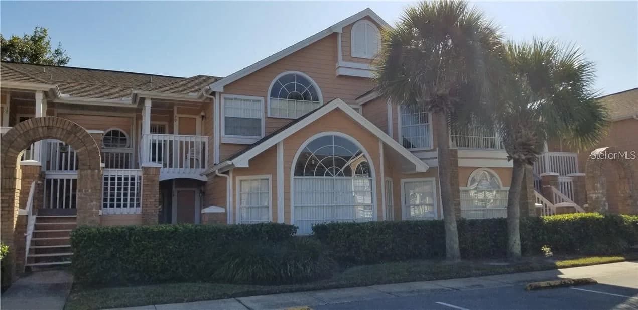 2456 SWEETWATER CLUB Circle #20, Kissimmee, FL 34746