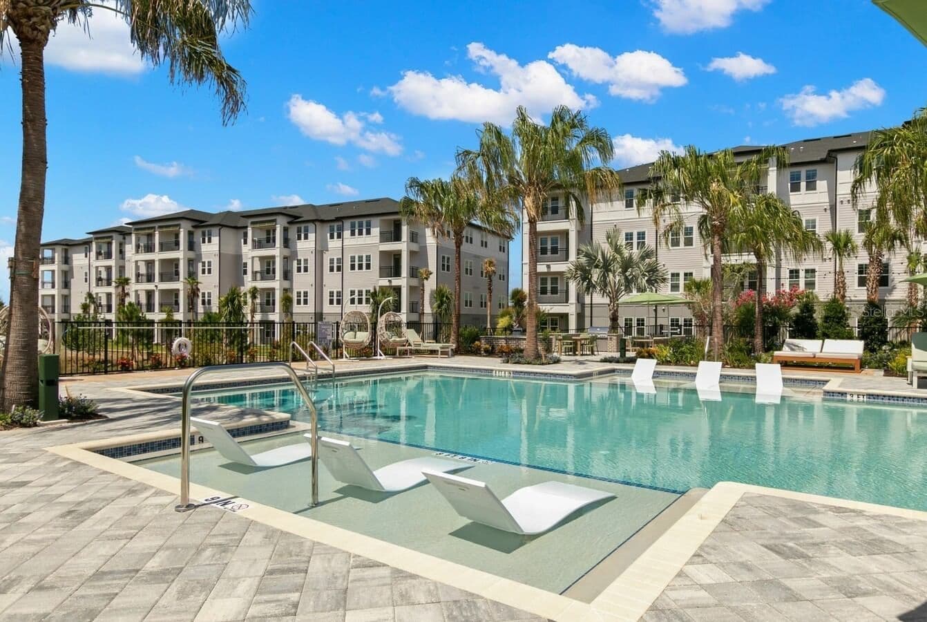 1310 RIDGEVIEW 2