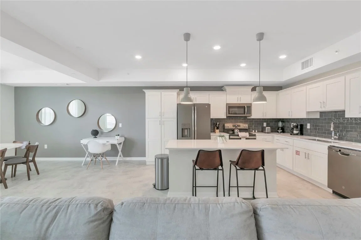 3121 PARADOX Circle #203 4