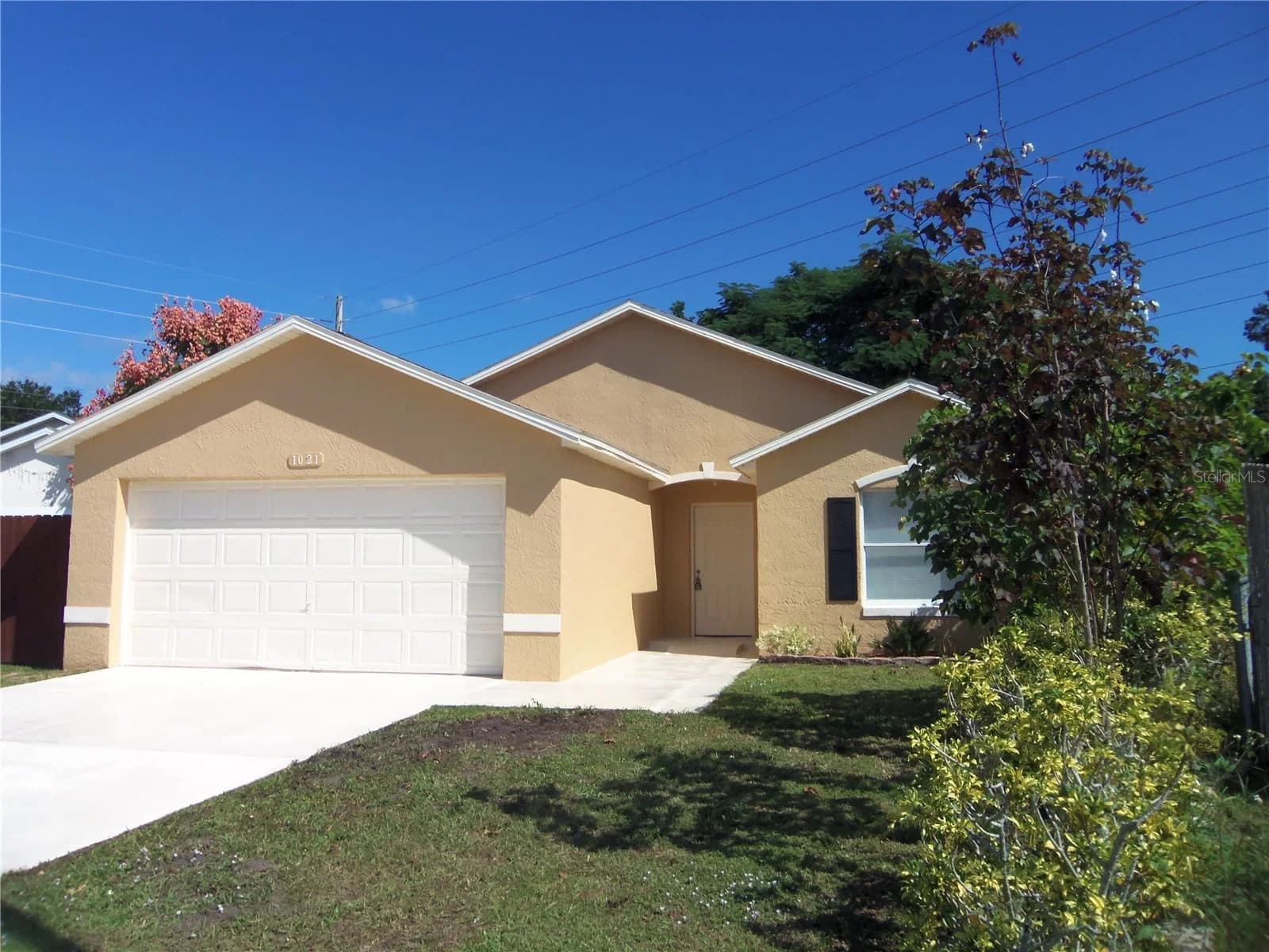 1021 GOLFSIDE Court, Kissimmee, FL 34741 2