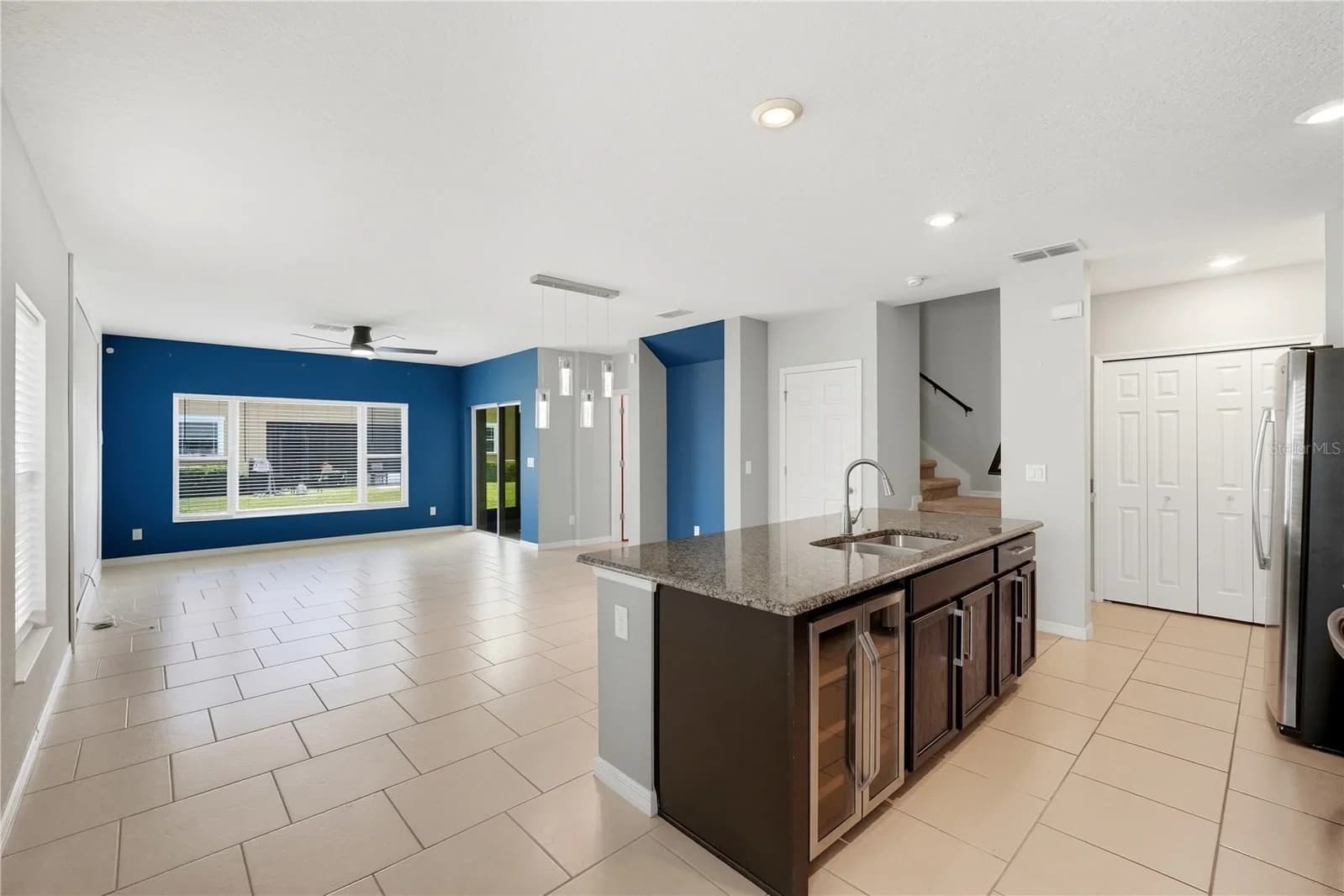 1617 MOHEGAN 4