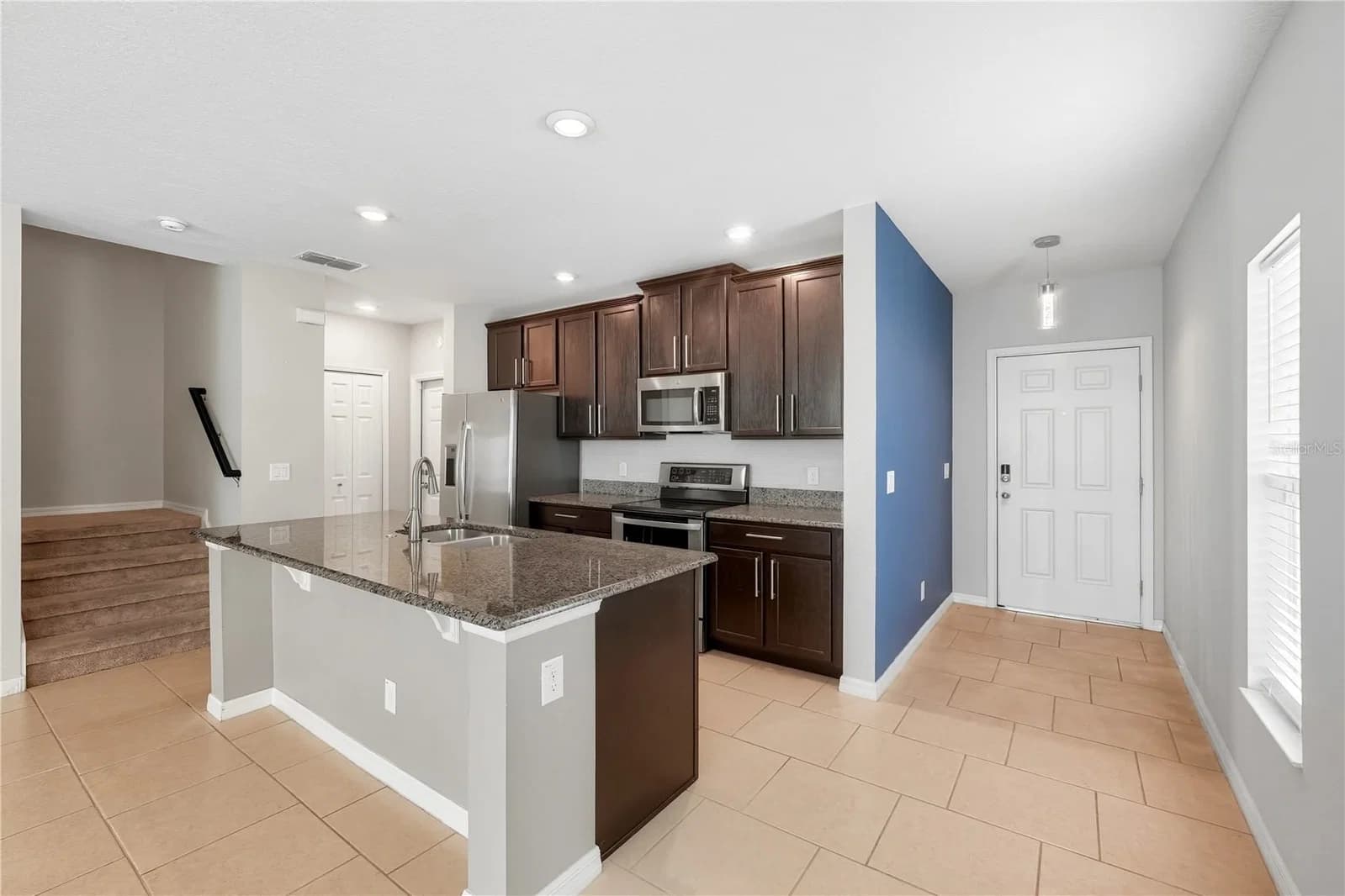 1617 MOHEGAN 5