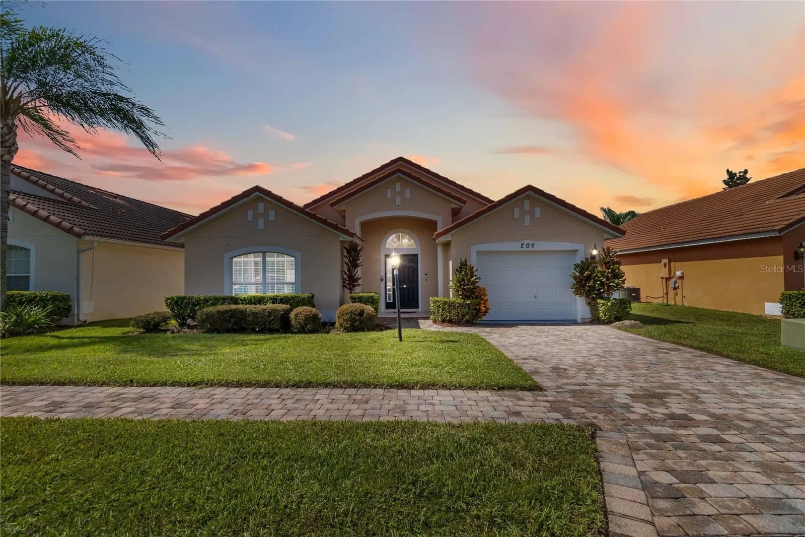 205 HUMMINGBIRD, Davenport, FL 33896