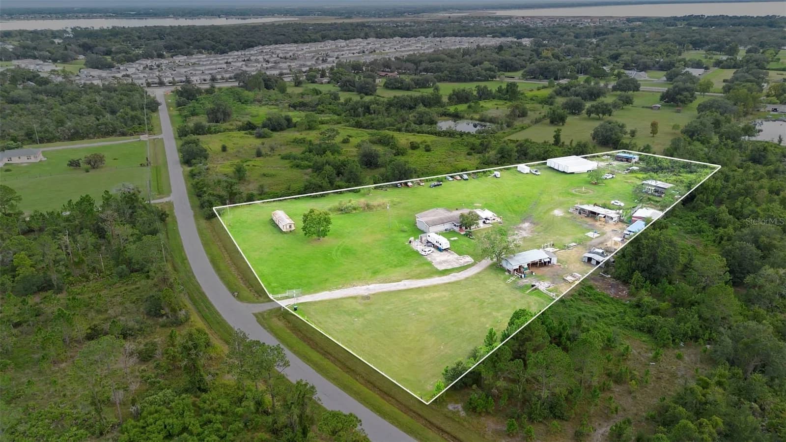 4250 HIGH PLAINS, Kissimmee, FL 34744 3