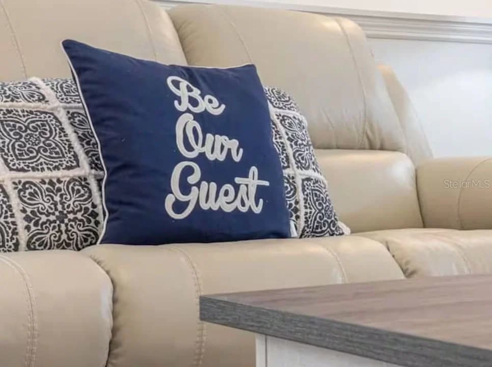 2888 OAKWATER 5