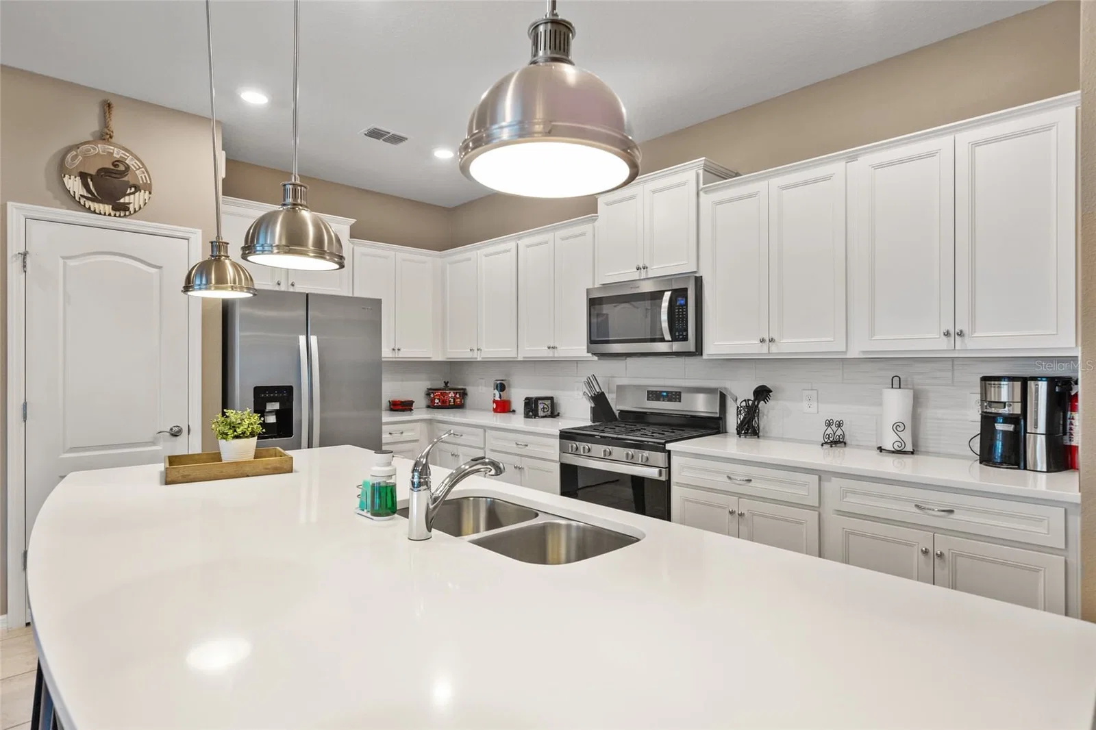 7160 OAKMOSS LOOP 4