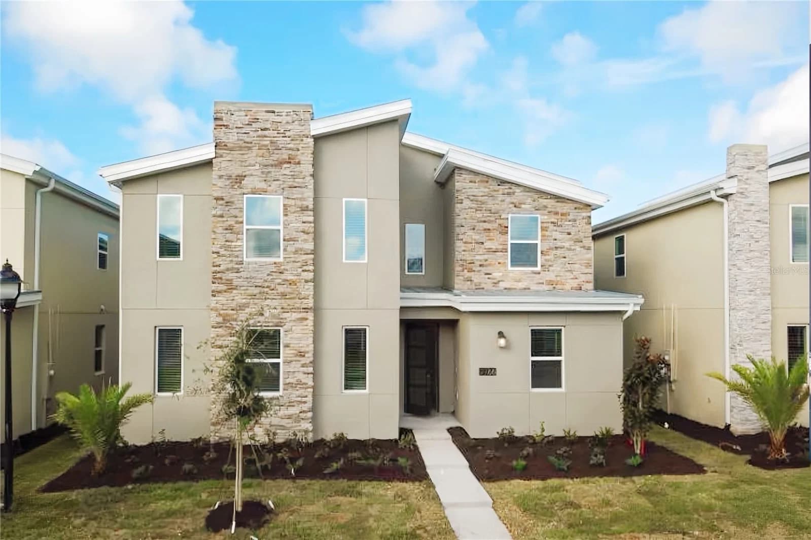 2766 OXYMORON, Kissimmee, FL 34746 2