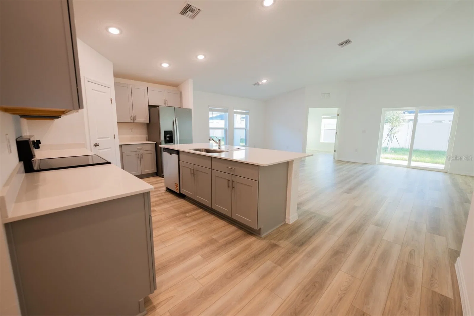 4124 RIVER BEACON 3