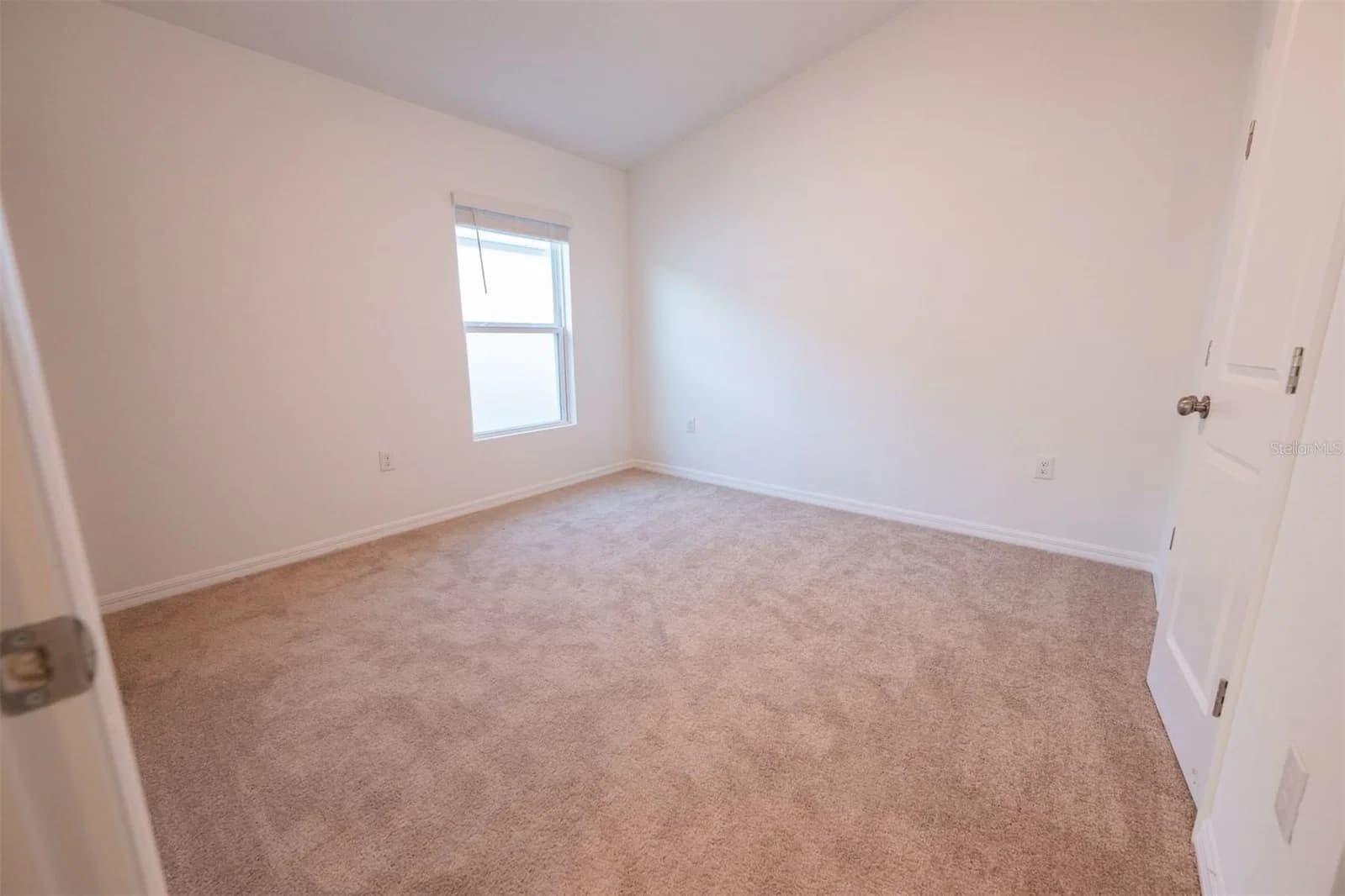 4124 RIVER BEACON 5