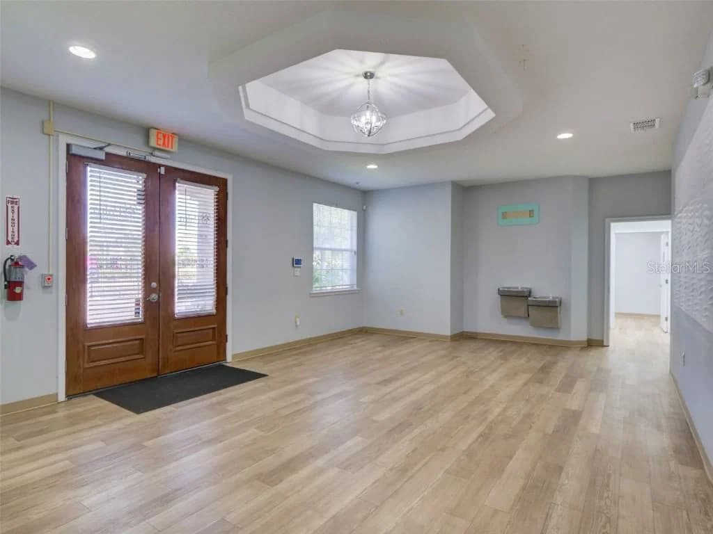 733 GOLDENROD Road 4