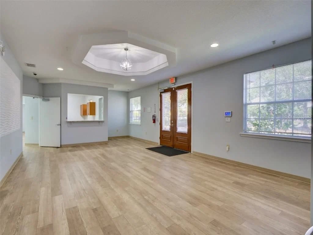 733 GOLDENROD Road 5