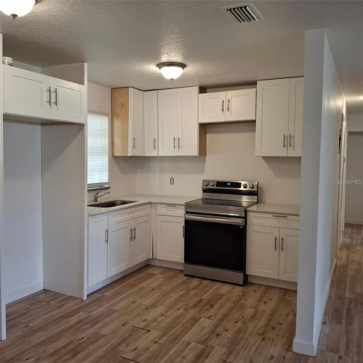 444 SUNNYVIEW Circle 4
