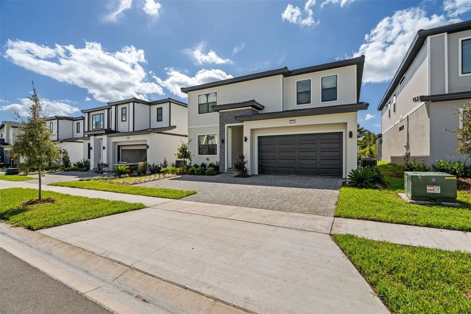 5773 HIGH SEAS Drive, Orlando, FL 32821 3