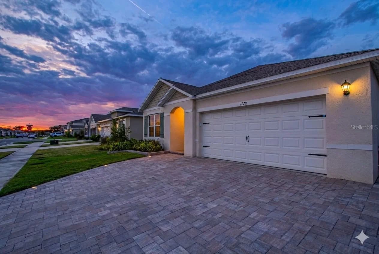 1979 CACUTTA, Kissimmee, FL 34744 2