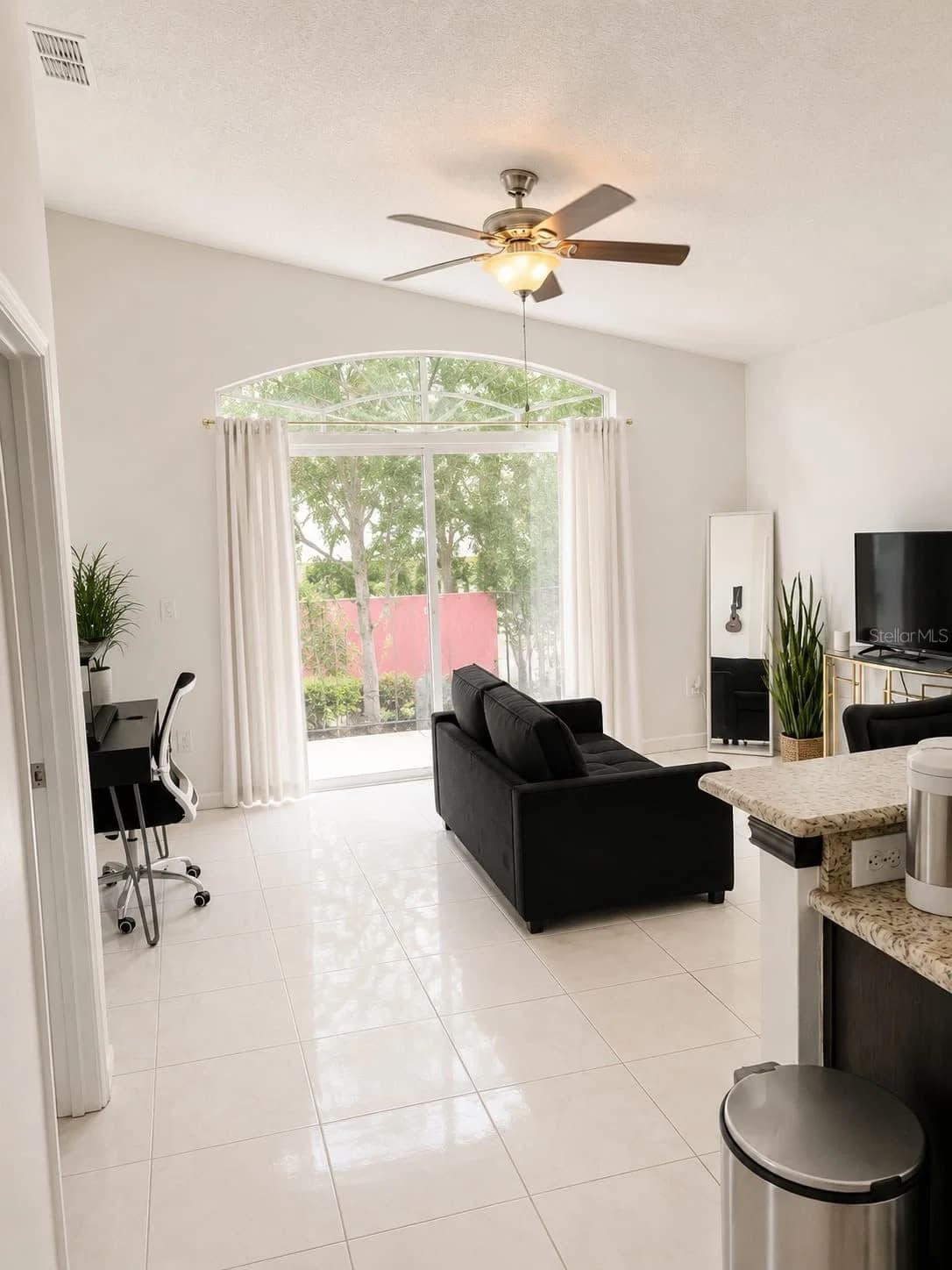 2411 CONDADO 5
