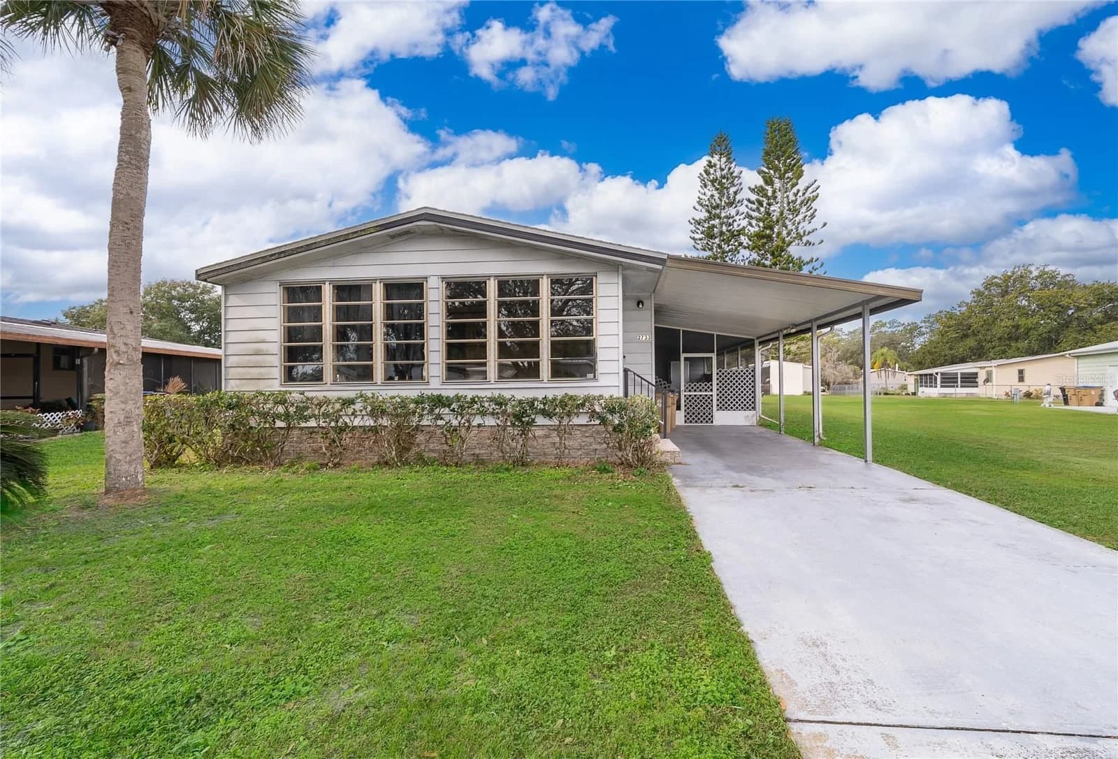 2733 CRANMOOR, Kissimmee, FL 34758 2