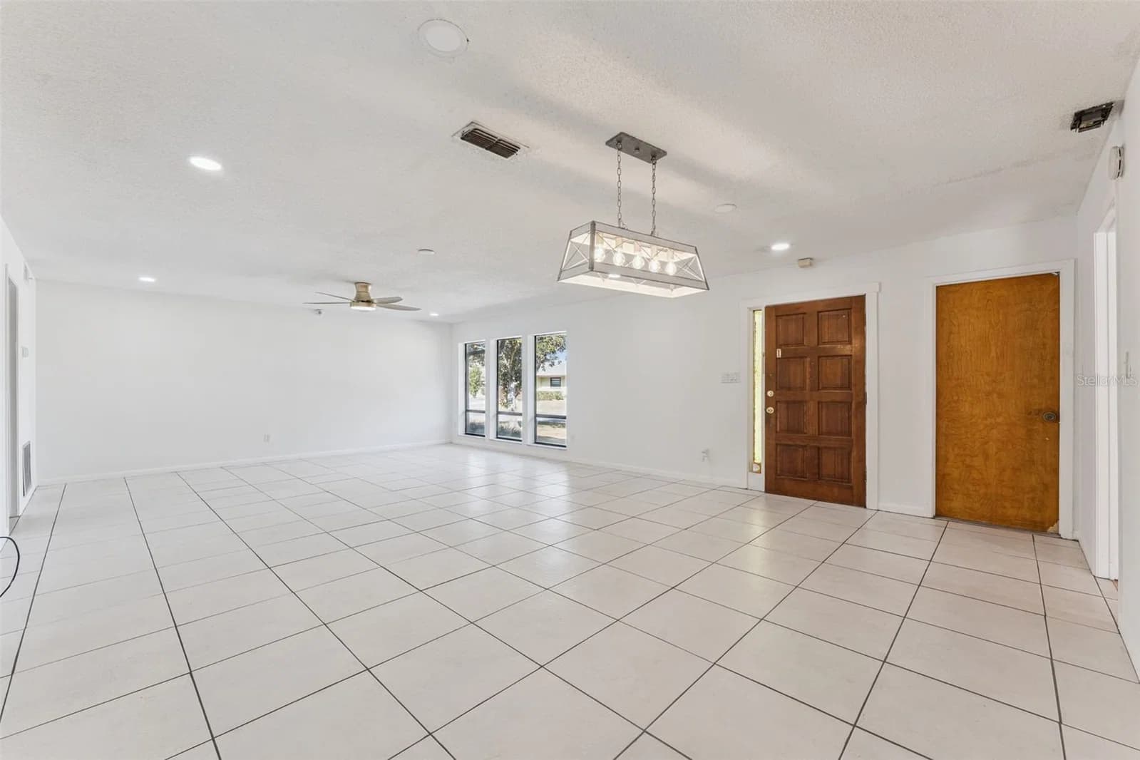 1457 MAGELLAN Circle #1003, Orlando, FL 32818 3