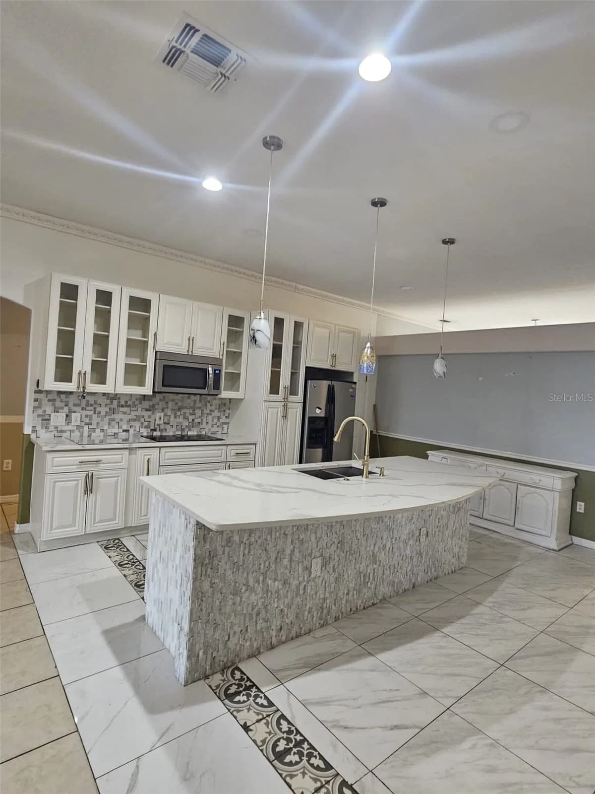 807 MASSY, Kissimmee, FL 34759 3