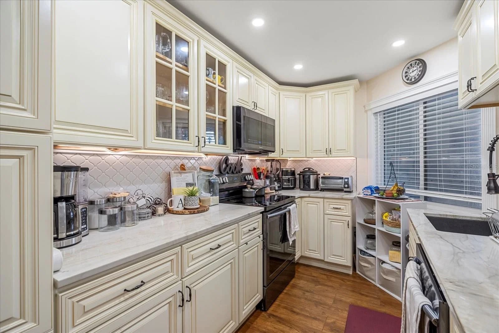 4101 FAIRVIEW VISTA Point #130 4