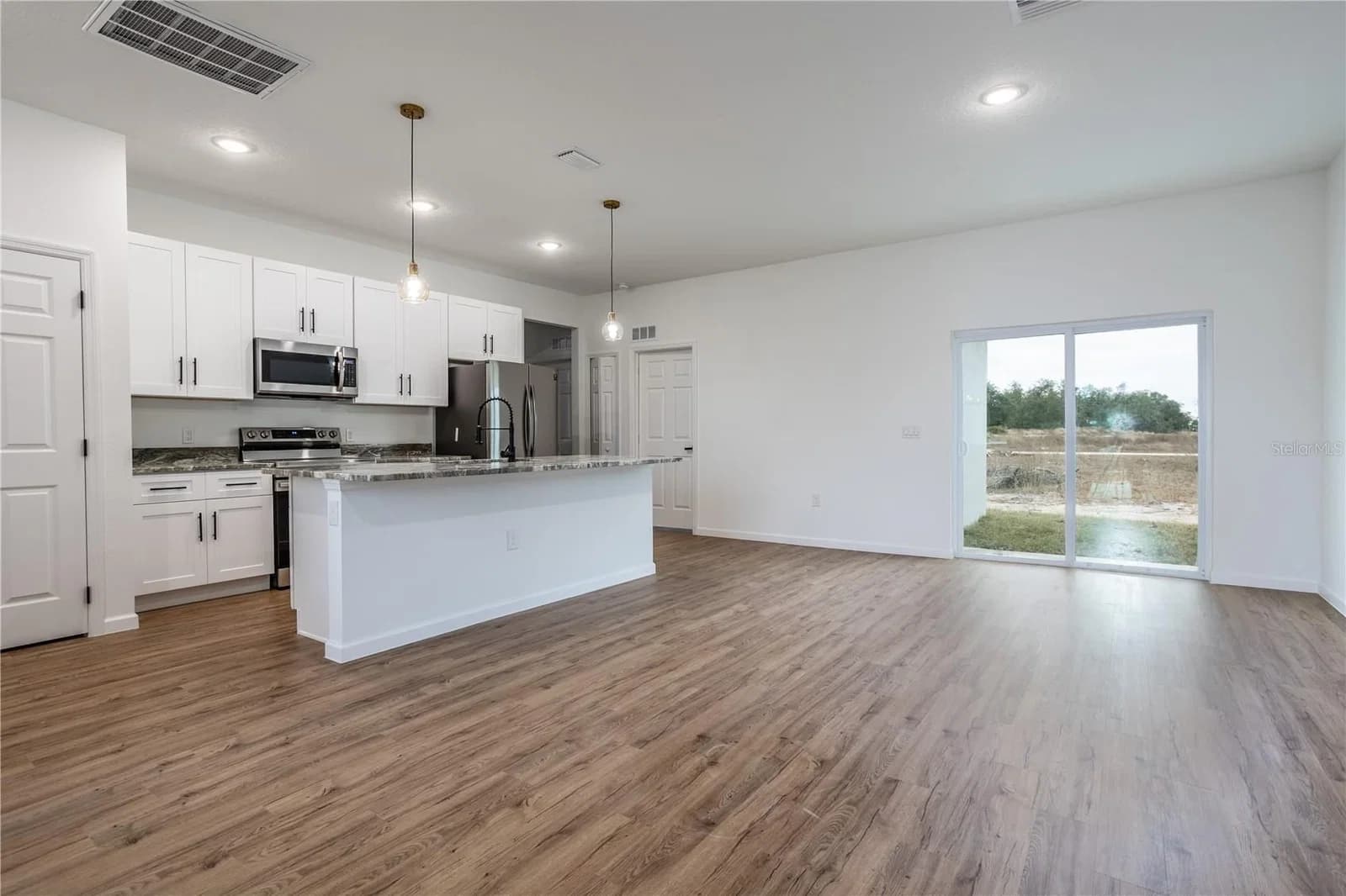 411 ST JOHNS, Kissimmee, FL 34759 3