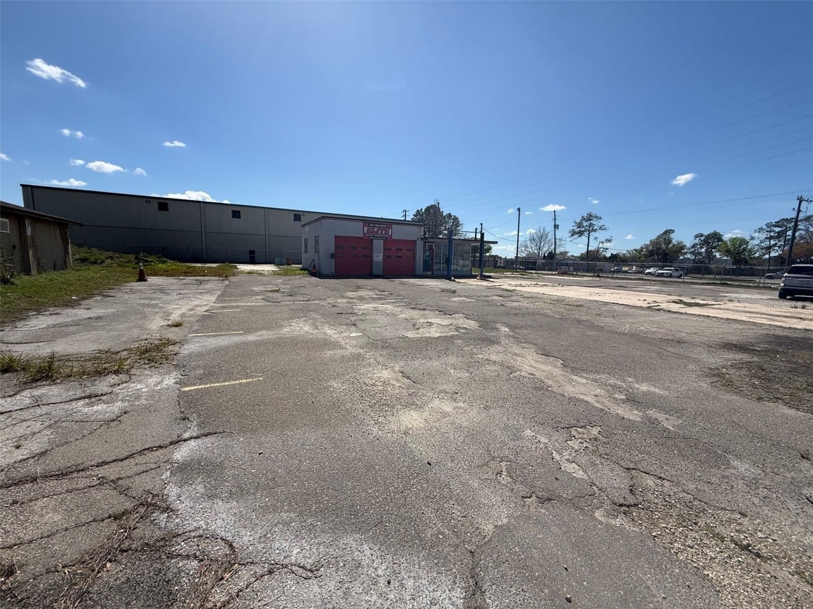 3960 SILVER STAR Road, Orlando, FL 32808 2