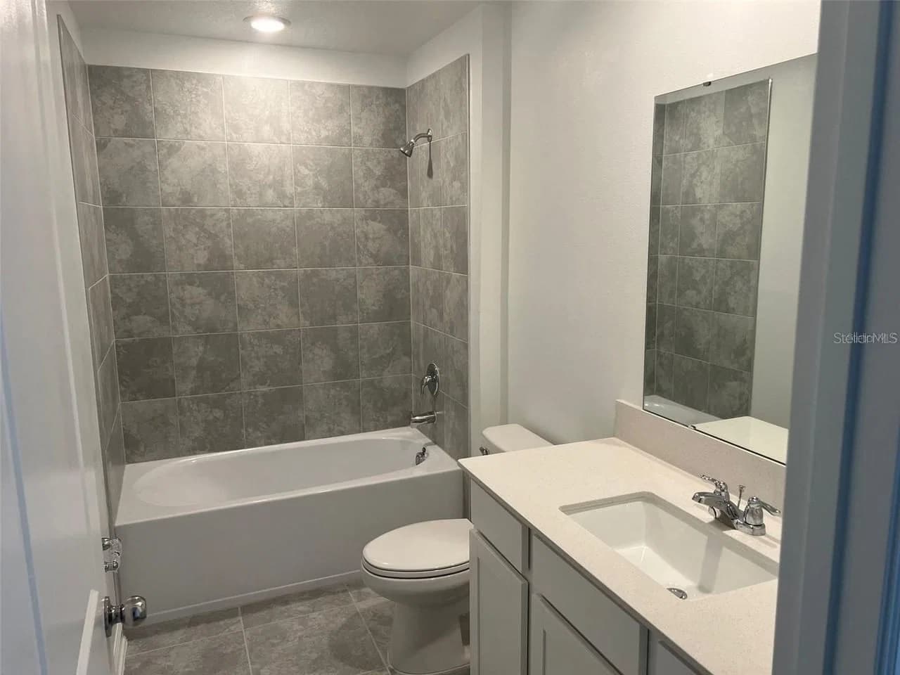 1756 WHITE WATER 5
