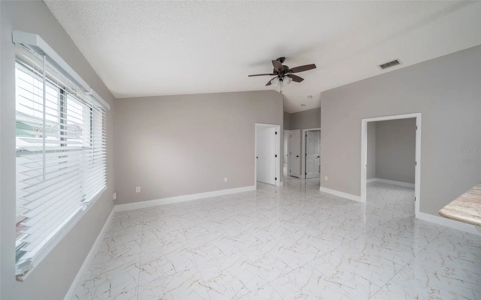 10201 VISTA COVE Lane, Orlando, FL 32825 3