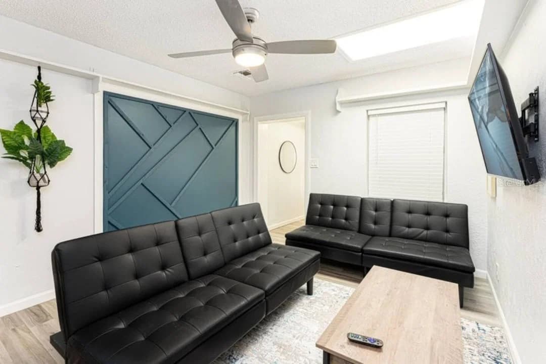 1214 PINE HILLS Road 4