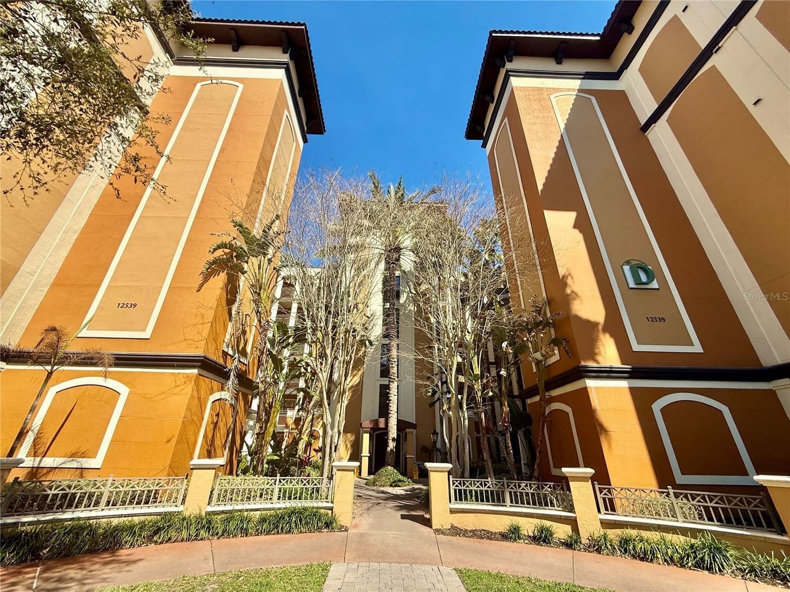 12539 FLORIDAYS RESORT Drive #107D, Orlando, FL 32821