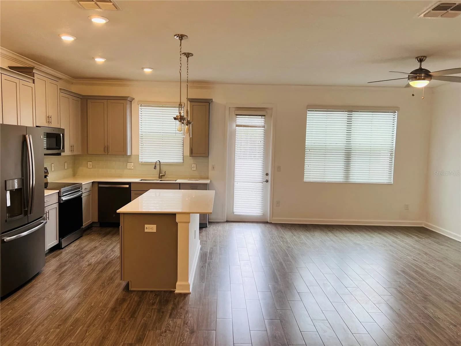 11258 WHISTLING PINE Way 4