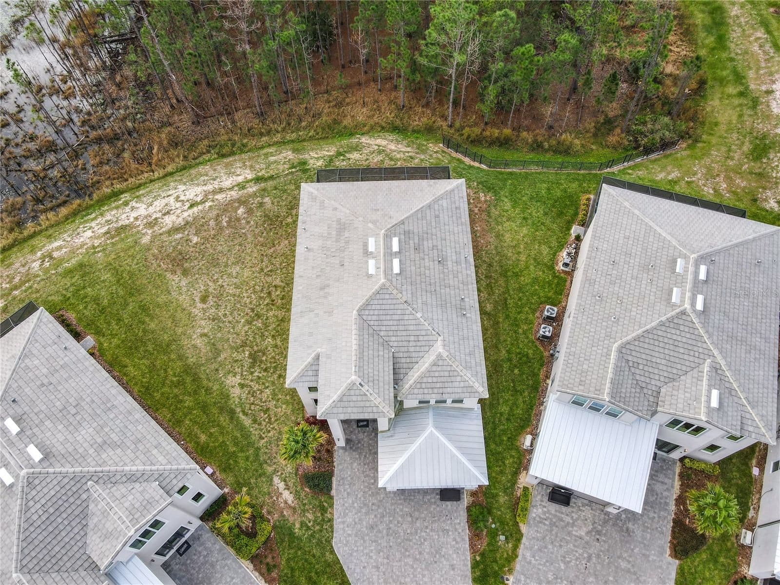 2125 PINE OAK 3