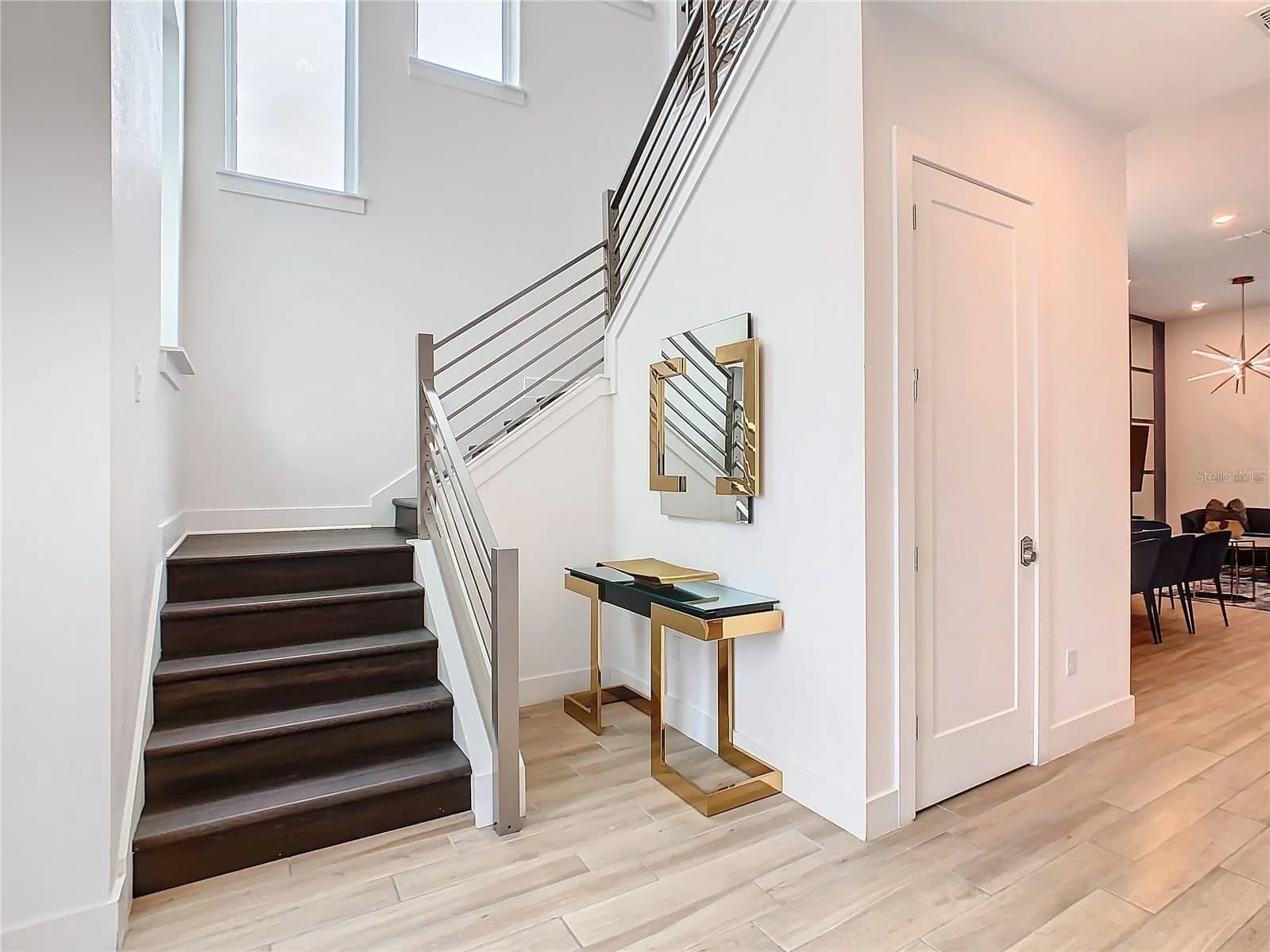 2125 PINE OAK 4