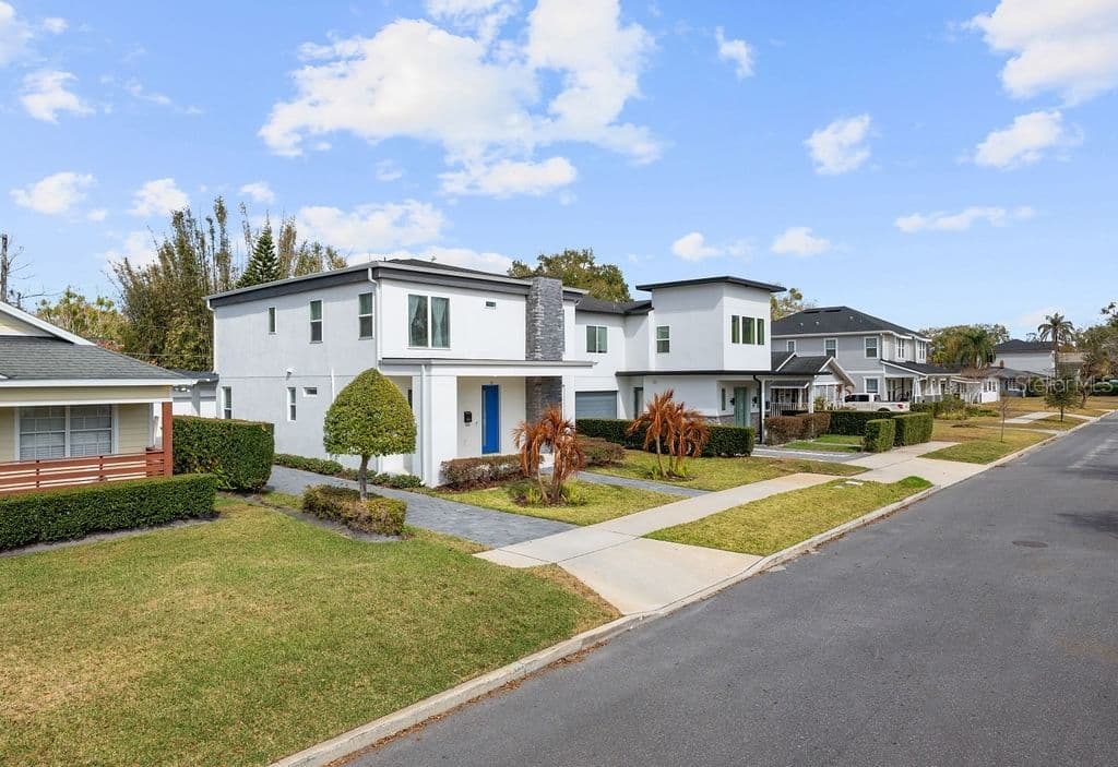 21 STEELE Street, Orlando, FL 32804 3