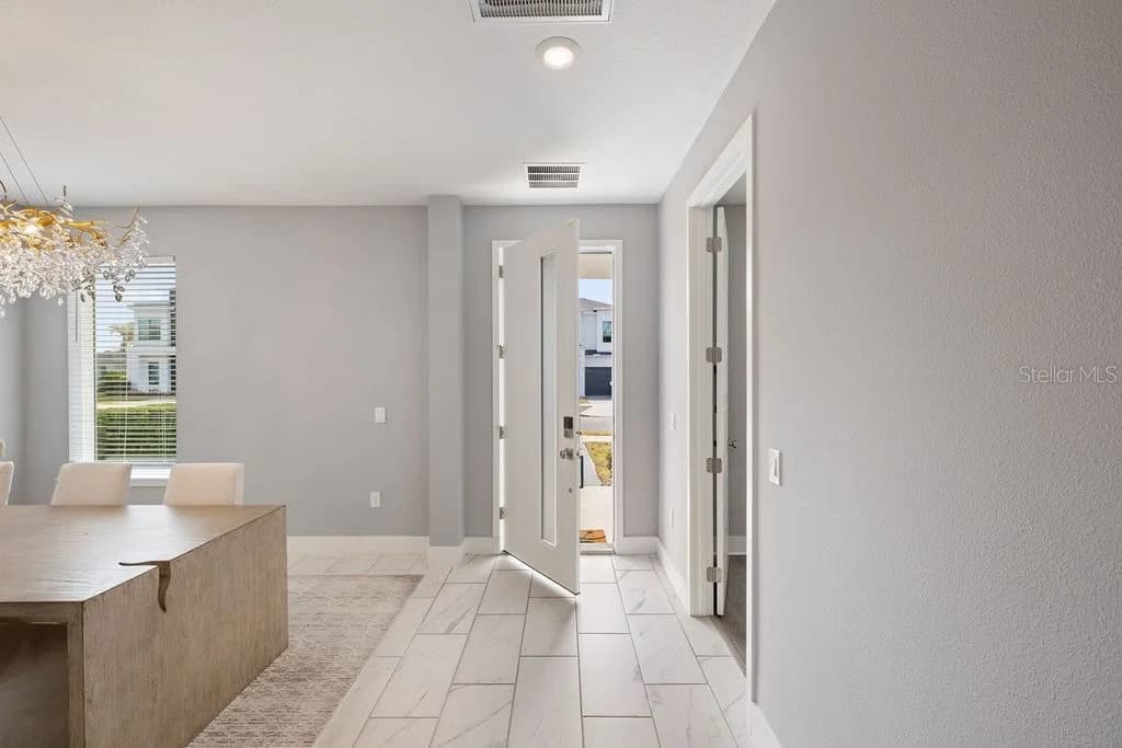 21 STEELE Street 5