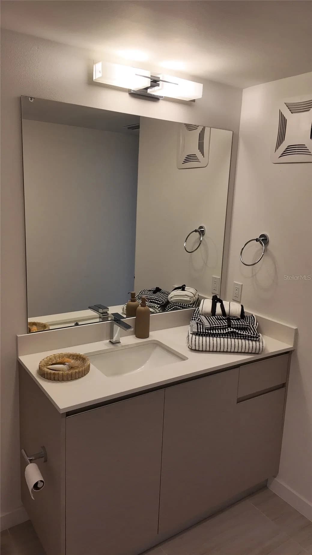 5587 MILLENIA PARK BLVD #218 5