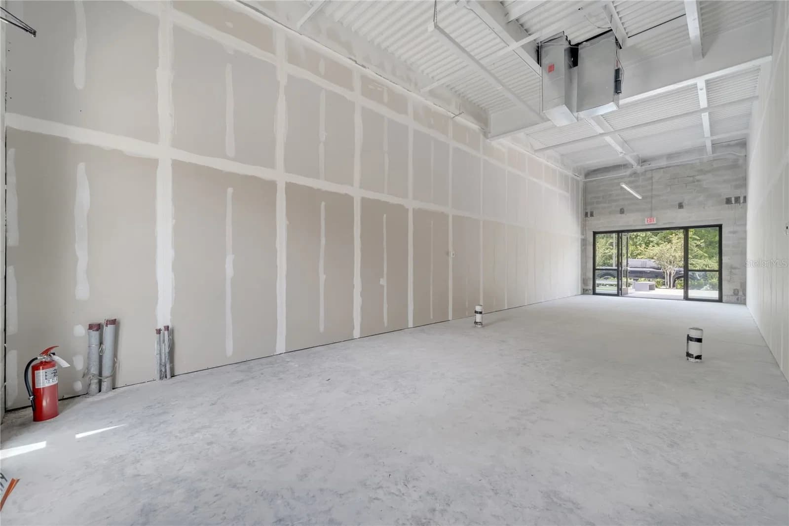 3370 ROUSE Road #102, Orlando, FL 32817 2