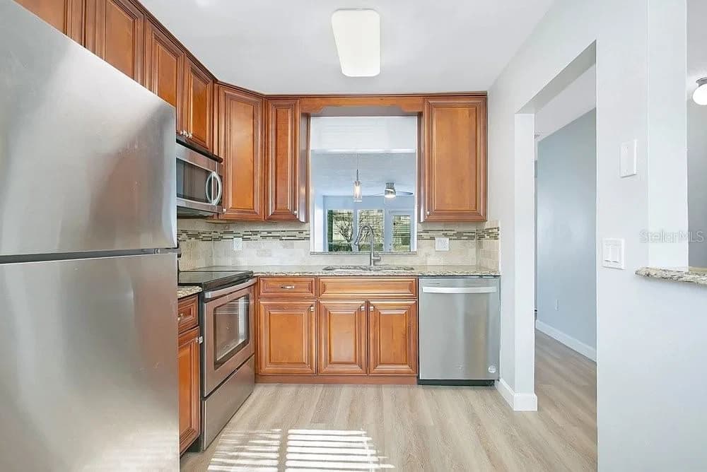 9513 DARIEN Avenue #9513 4