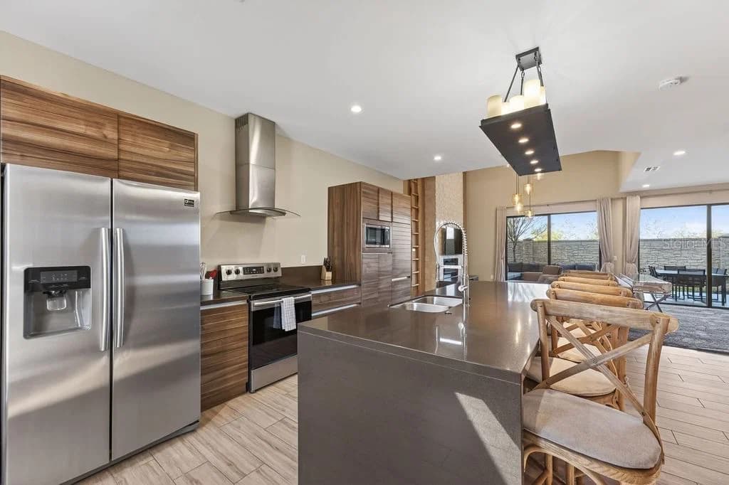 3119 ROCKEFELLER 5