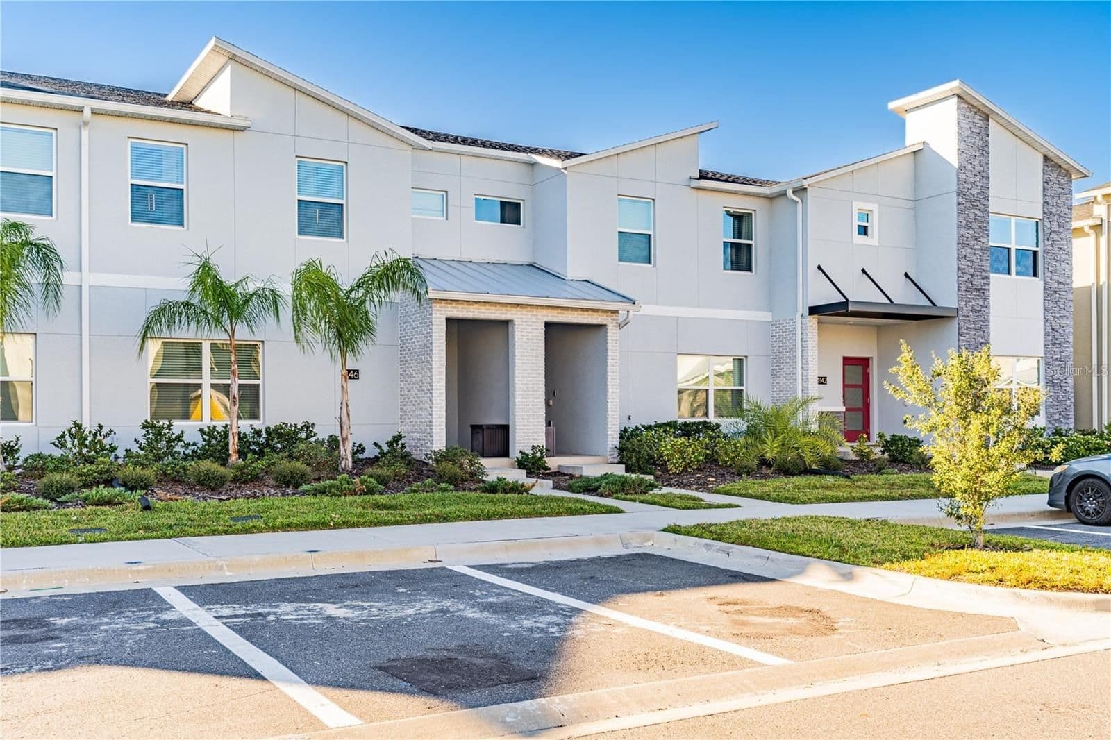 1146 KINGSBARN 2