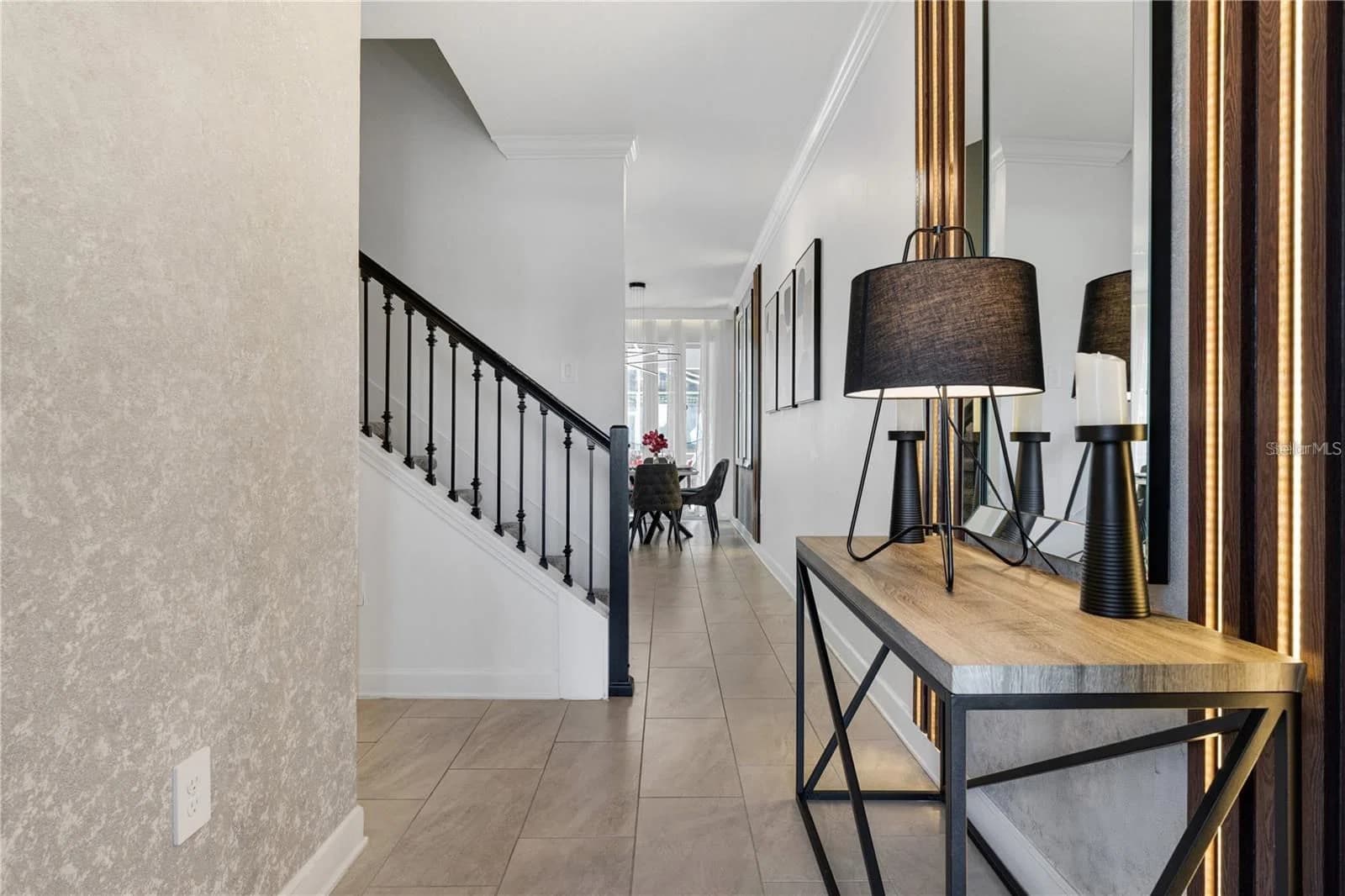 1146 KINGSBARN 3