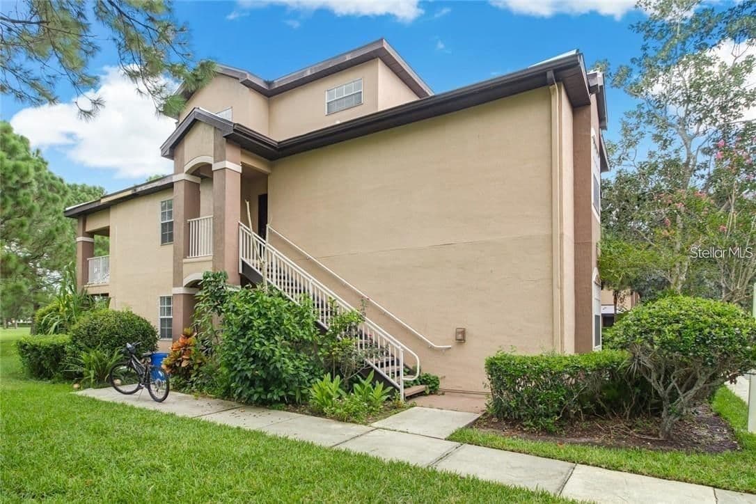 13953 FAIRWAY ISLAND Drive #621, Orlando, FL 32837