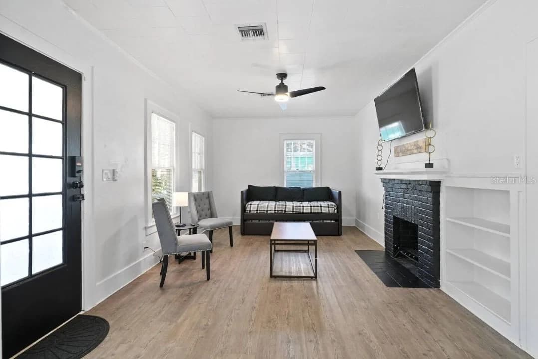 1829 HOLLENBECK Drive 4