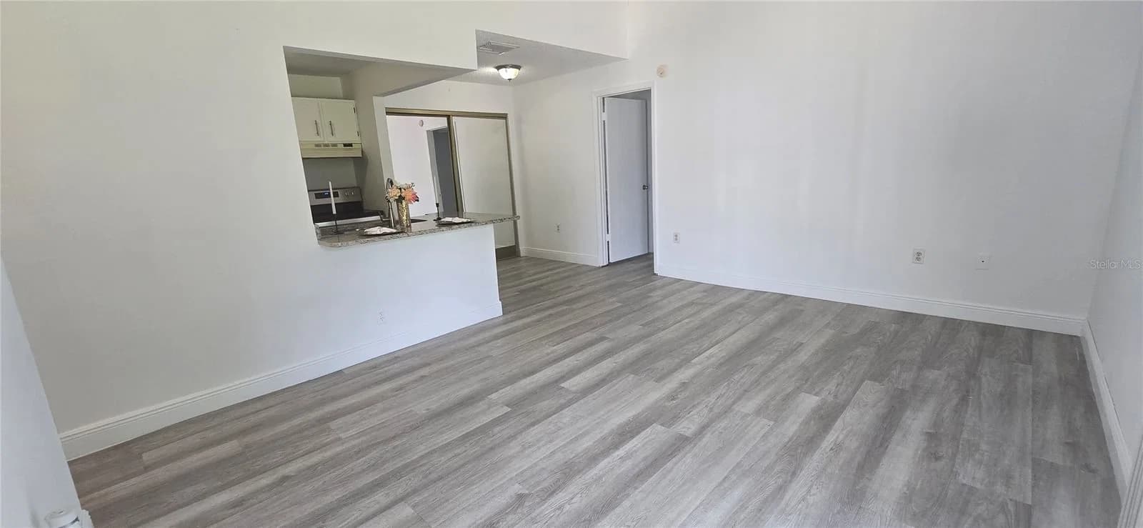 3814 BAY CLUB 5