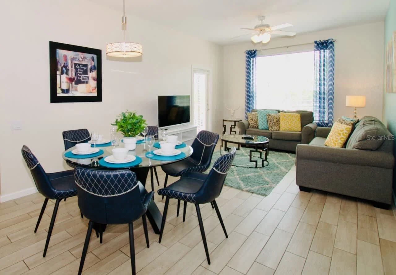 4802 CAYVIEW Avenue #204 4