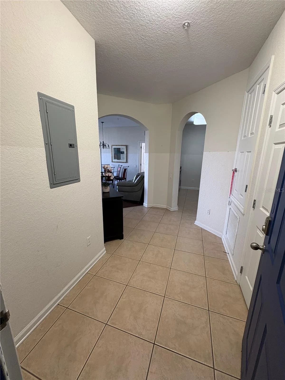 4102 BREAKVIEW Drive #40103, Orlando, FL 32819 3