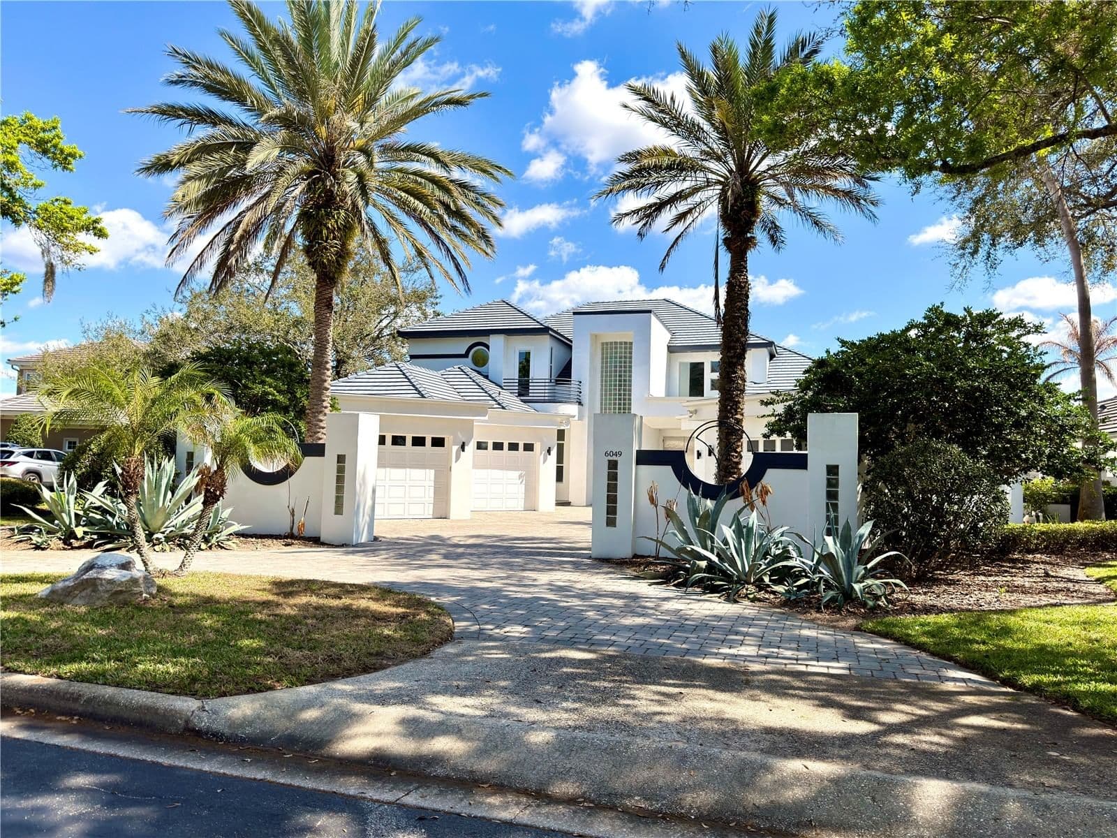 6049 LADY BET Drive, Orlando, FL 32819 2