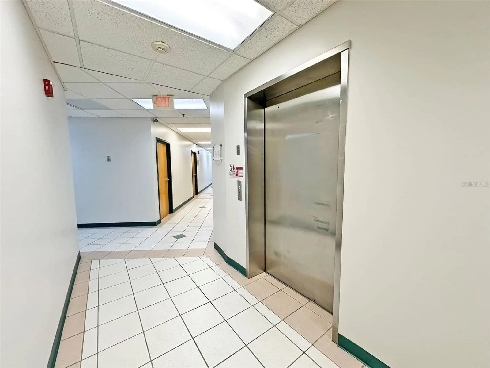 7802 KINGSPOINTE Parkway #210, Orlando, FL 32819 3