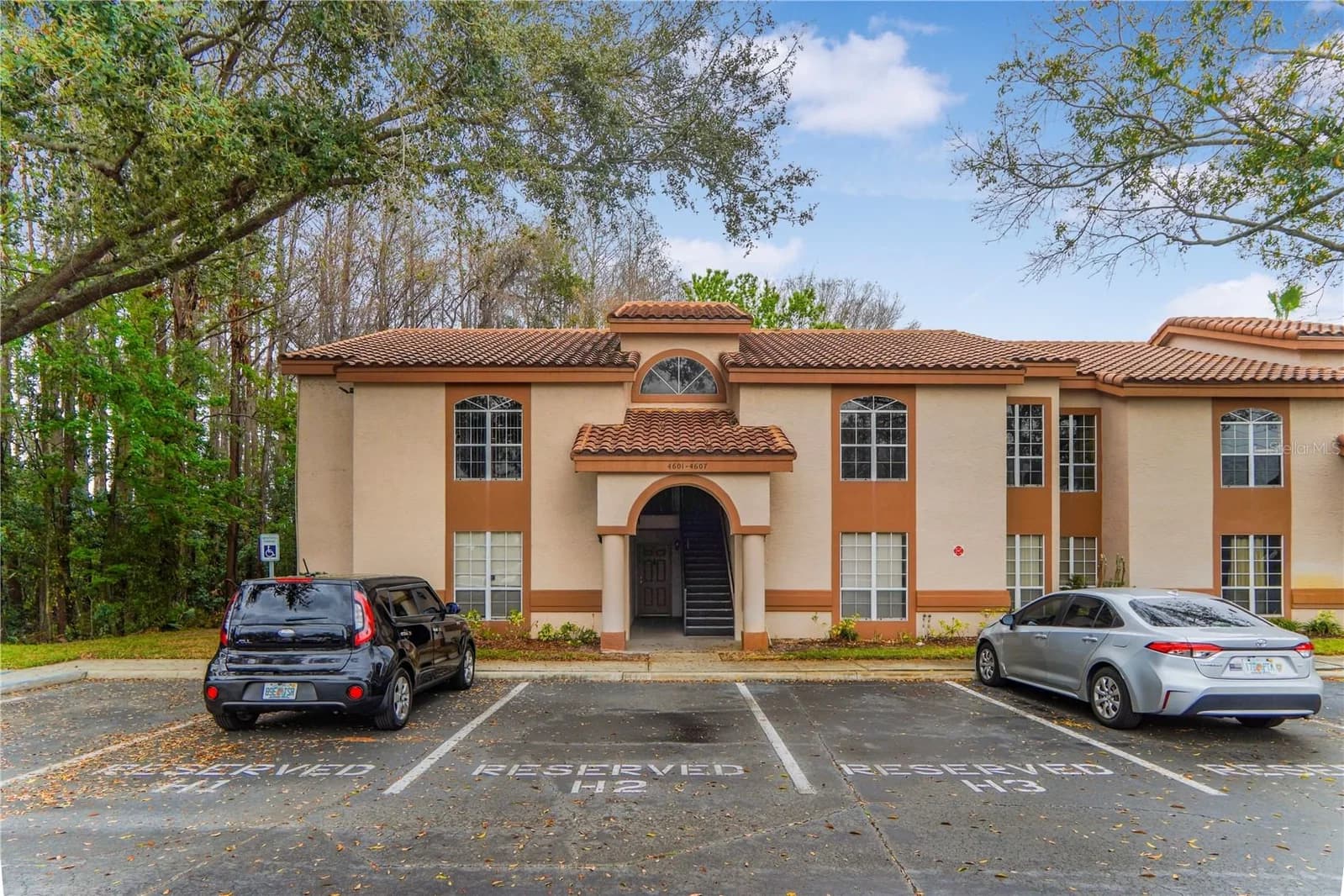 4605 GATE Place #05, Orlando, FL 32811 2