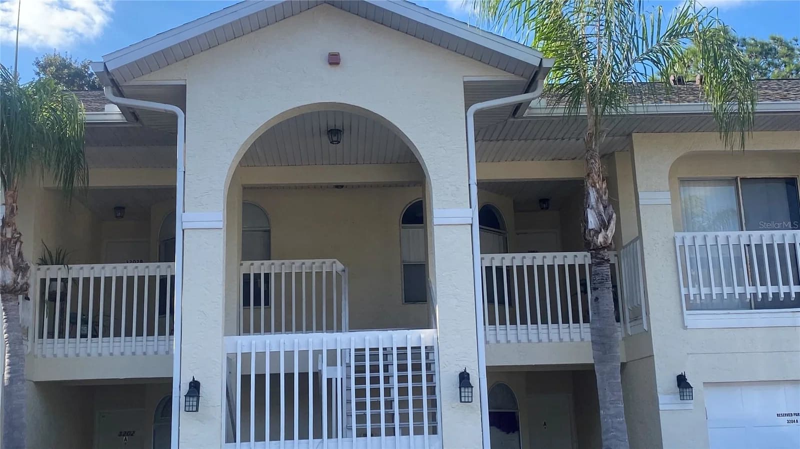 3204 SABAL PALMS 4